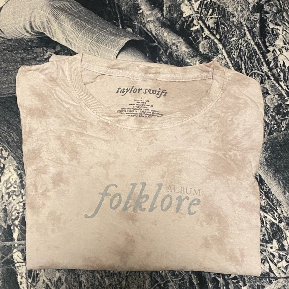 Taylor Swift Folklore T shirt (size L)